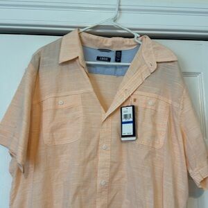 Izod men’s extra large, short sleeve shirt, cantaloupe